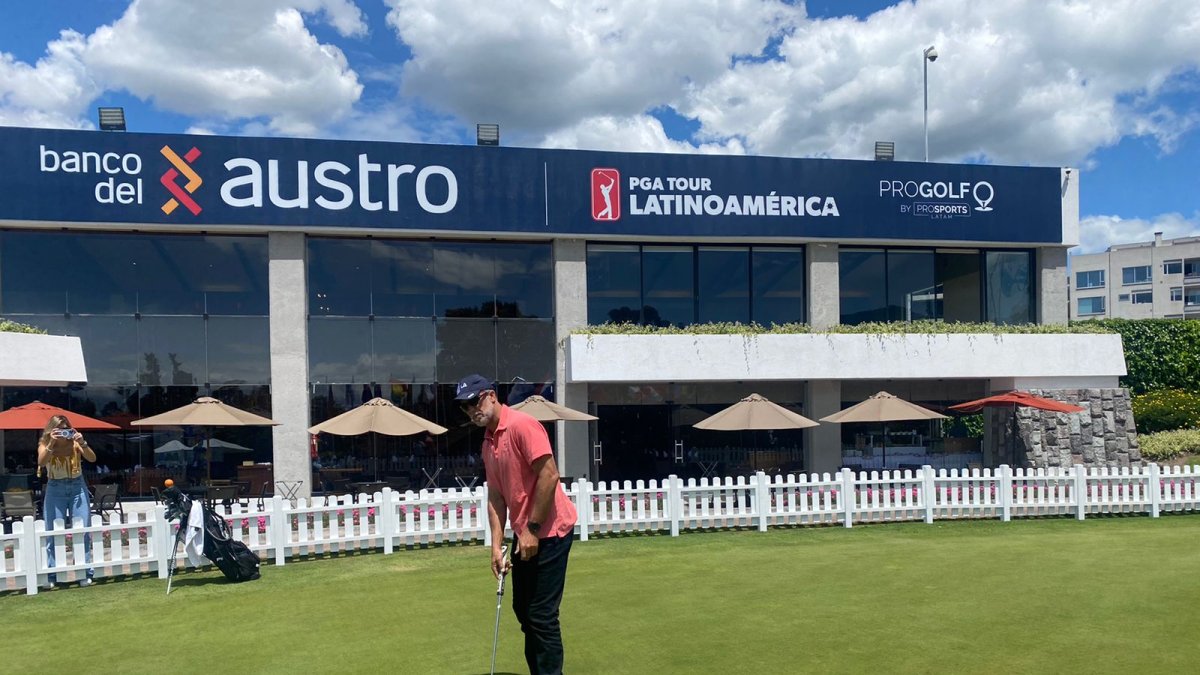 Gabriel Batistuta cambió la pelota de fútbol por la de golf. Aunque no es profesional, disfruta con cada buen golpe.