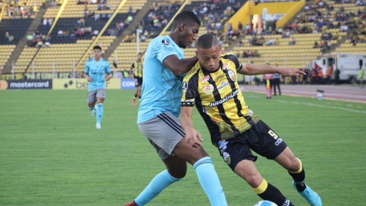 Emelec derrotó al Deportivo Táchira en Venezuela y sacó ventaja en la pelea por llegar a los octavos de final