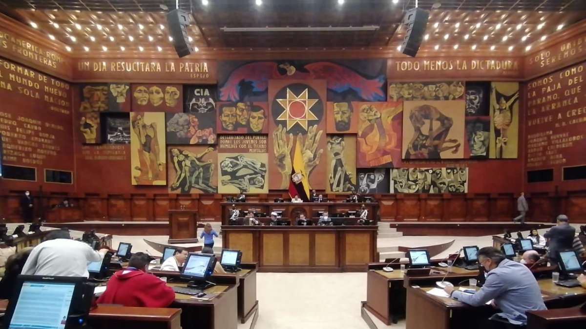 Posesión Marco López