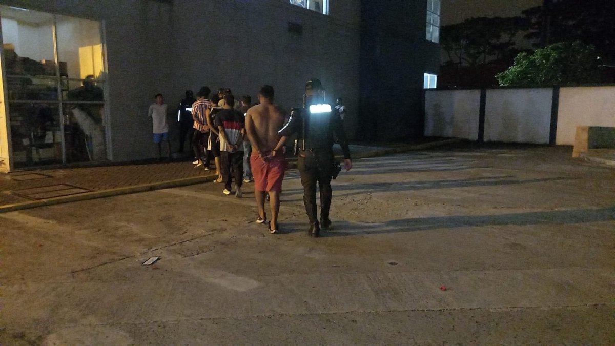 Nueve de los capturados estaban en un inmueble, ubicado en el sector de Colinas de Mapasingue