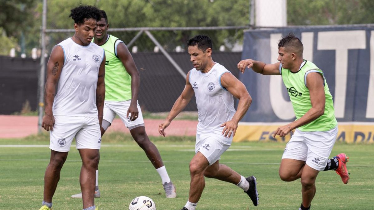 Guayaquil City tendrá a Matías Oyola en el arranque para medir a su exequipo.