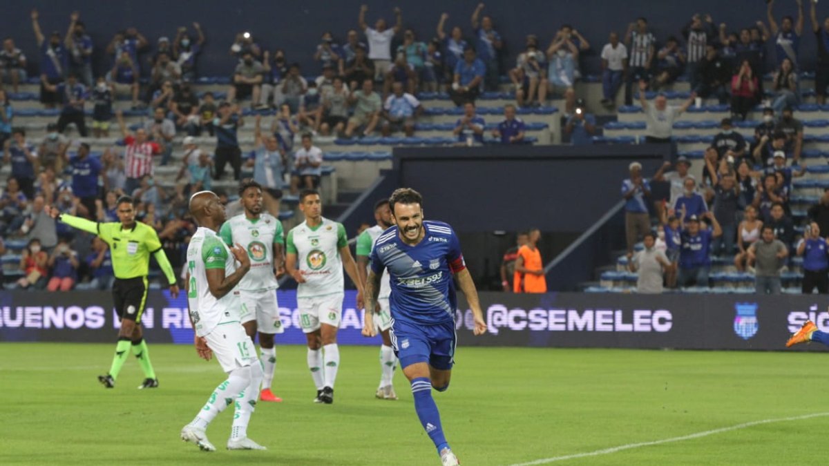 El Bombillo aumentó la ventaja al cierre de la primera etapa