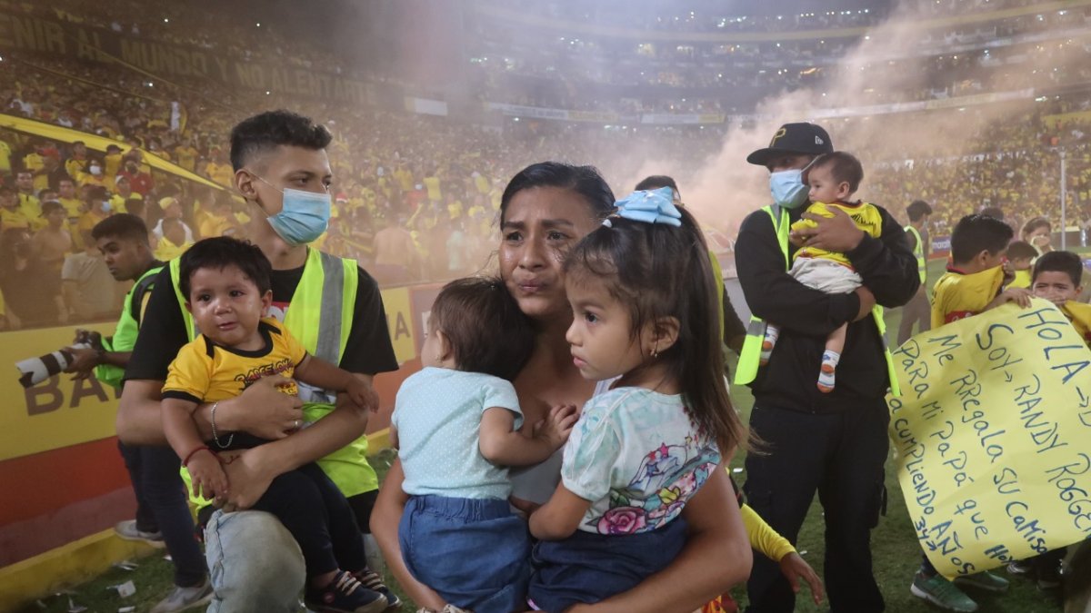Violencia en el estadio Monumental