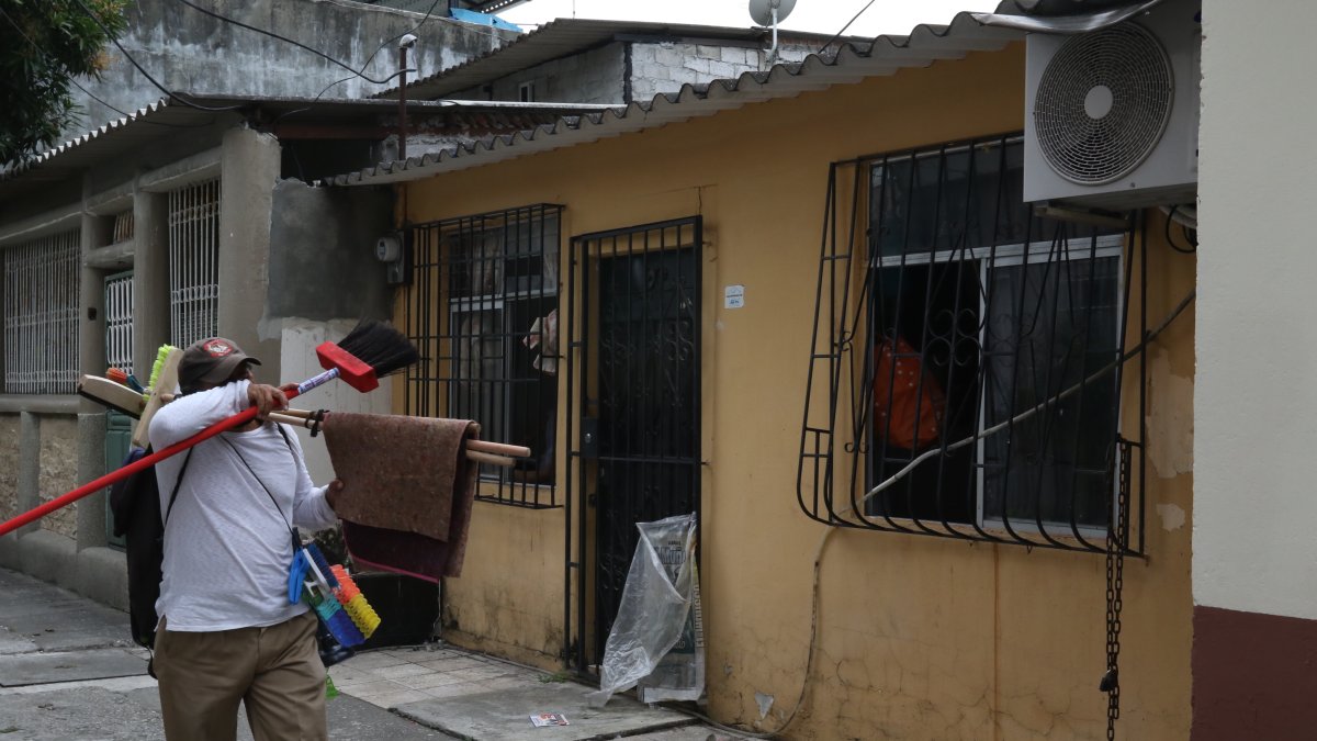 Según los registros del Servicio de Rentas Internas, en una dirección de Sauces 6 funciona el establecimiento a nombre de la Asociación de Servicios de Limpieza Canguilsito. Sin embargo, la familia que vive ahí desconoce la existencia de esa organización.