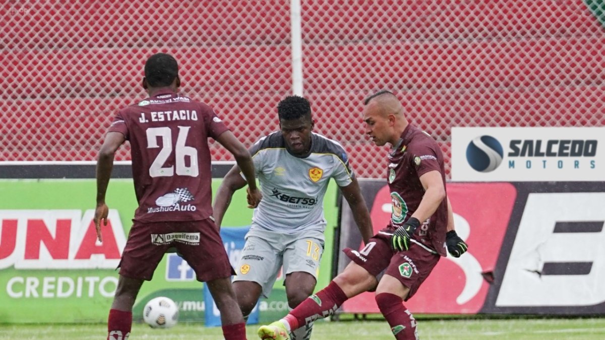 Aucas pudo imponerse por un marcador más amplio, pero los ofensivos fallaron en el remate.