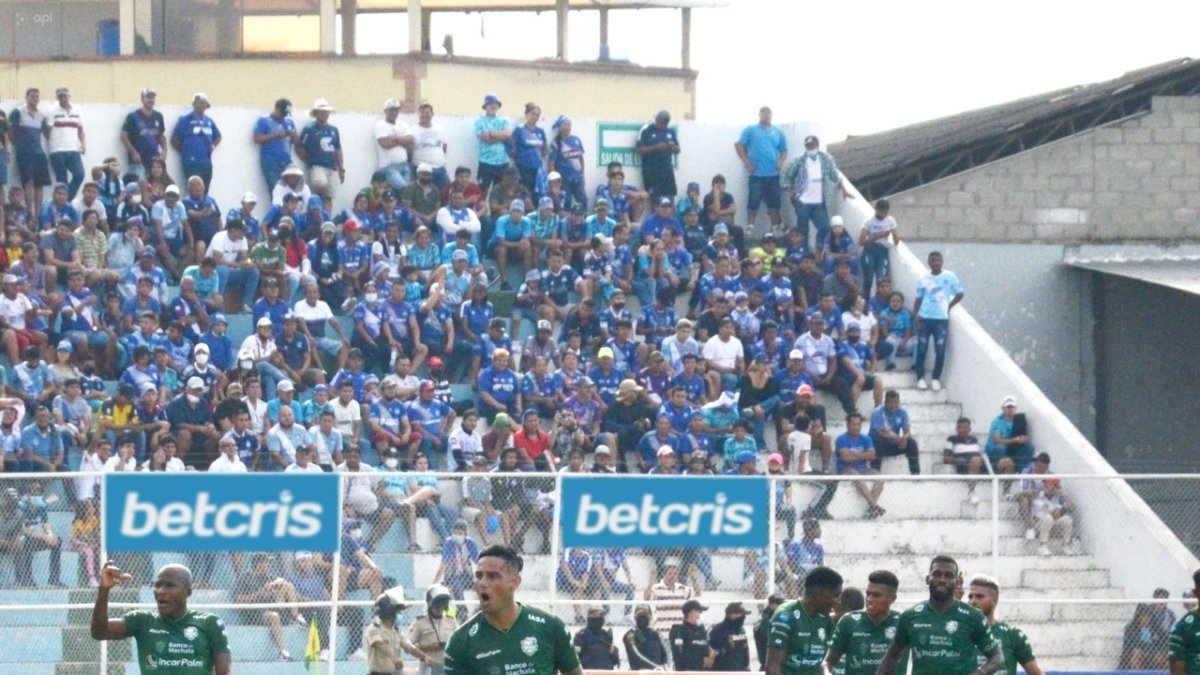 La jugada previa al gol de Orense se originó tras un disparo de Érick Plúas, que rechazó el defensa Joel Quintero al tiro de esquina.