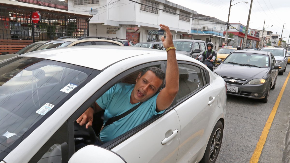 Los embotellamientos generan ya hastío entre los conductores.