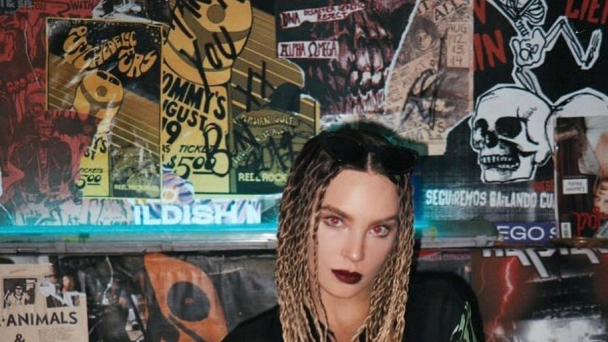 La cantante y actriz mexicana lleva varios meses en España por el rodaje de la serie Bienvenidos a Edén, recién estrenada. También ha aprovechado para hacer varias presentaciones musicales