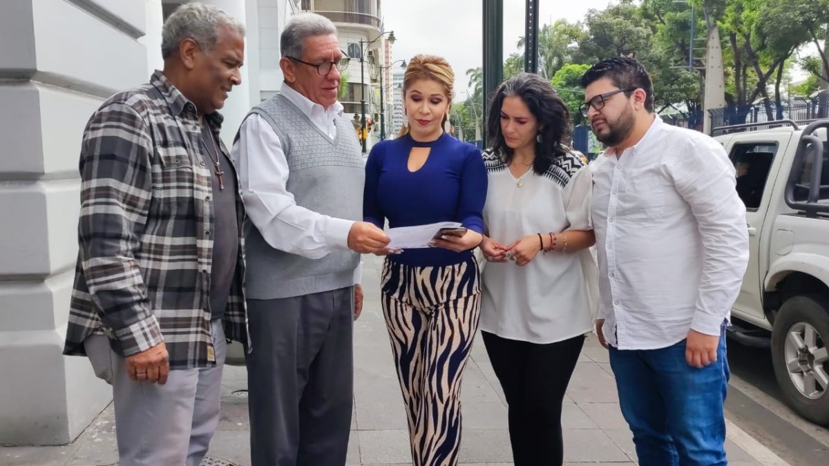 Integrantes de la comisión de Paz se reunieron en la Gobernación del Guayas para anunciar el 