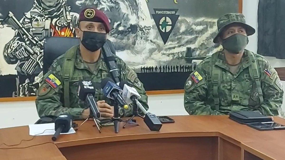 Explicación. El coronel Milton Rodríguez, comandante de la Brigada Napo, explicó lo ocurrido con los militares agredidos.