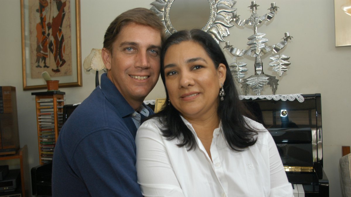 Con su esposo, Bruce.