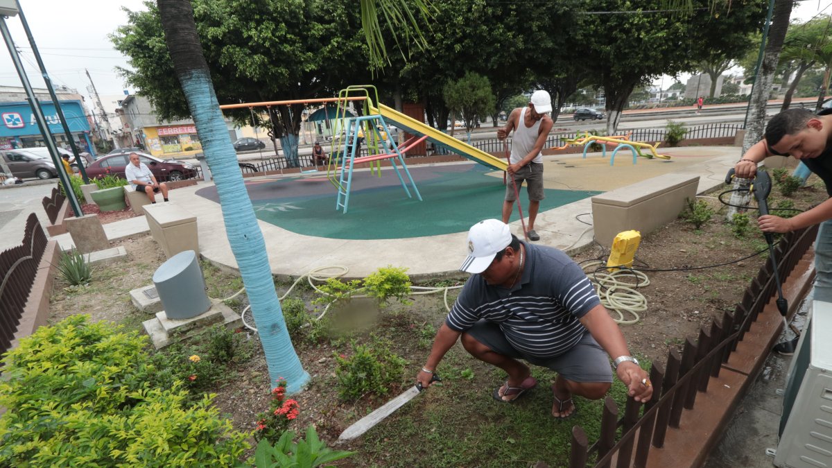 El parque de las manzanas 185 y 192 de Sauces 3, norte de la ciudad, está bien cuidado por la comunidad que se encarga de darle mantenimiento.