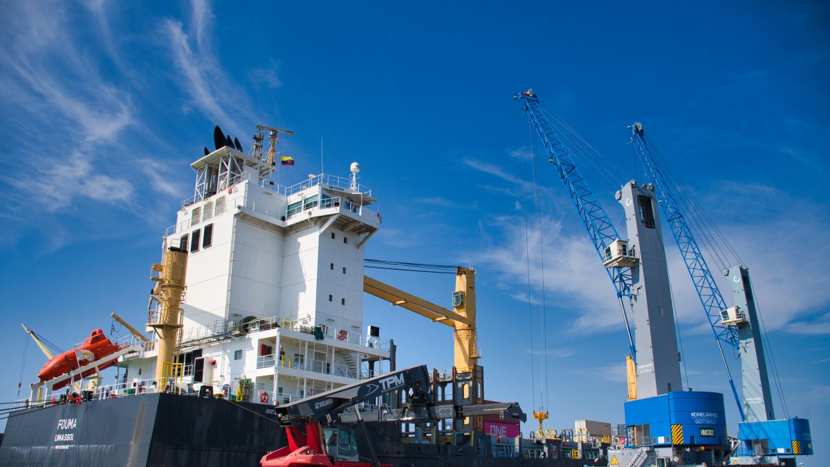 Terminal.- Las actividades de comercio exterior en el Puerto de Guayaquil.