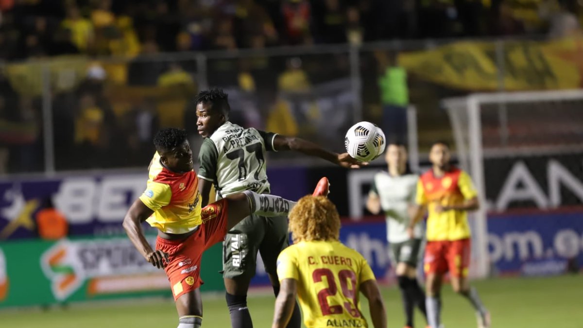 Los canarios no lucieron contundentes en el compromiso