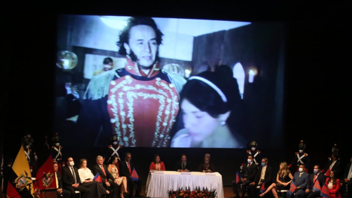 En la sesión presentó un video sobre la proclama de Antonio José de Sucre.