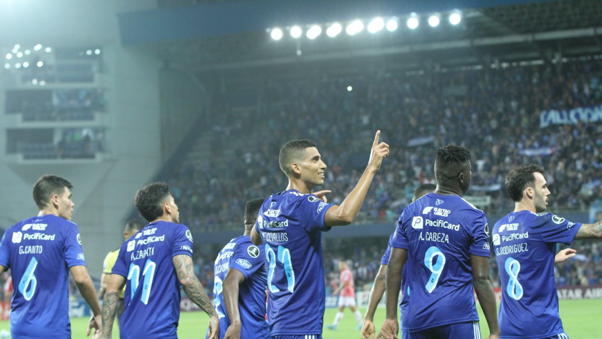 Solo Emelec pudo clasificar a los octavos de final de Libertadores.