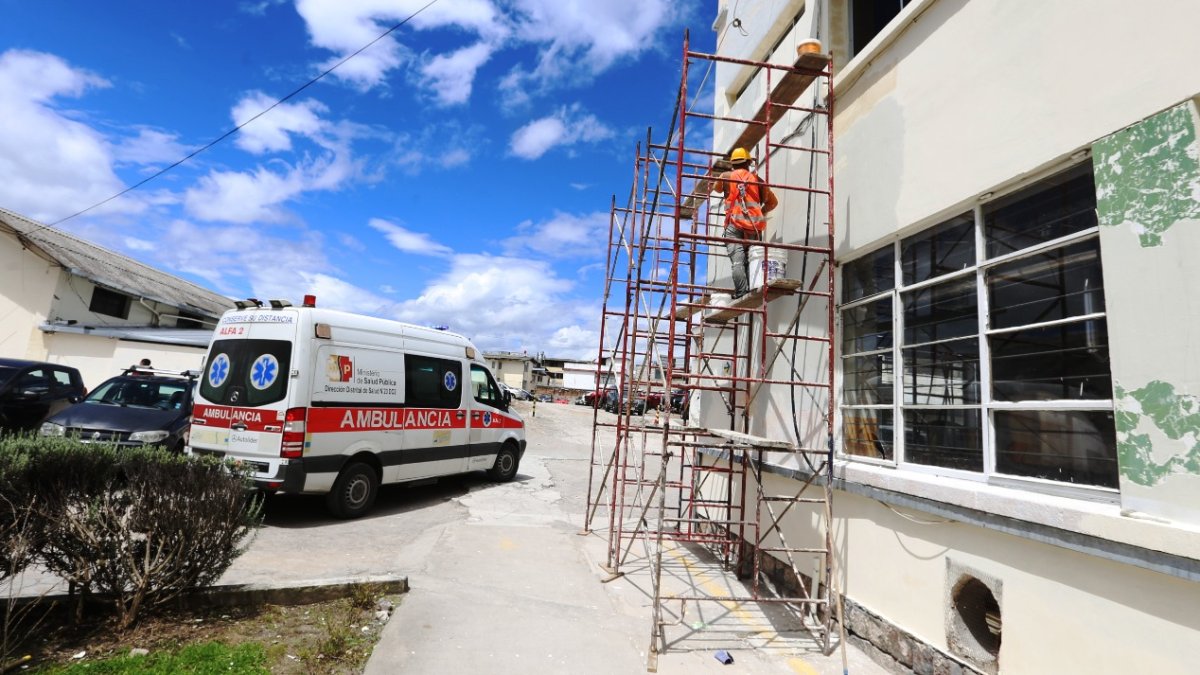 Denuncia. En el Hospital Docente de Calderón (Quito) existen 300 cirugías represadas y equipos médicos inservibles.