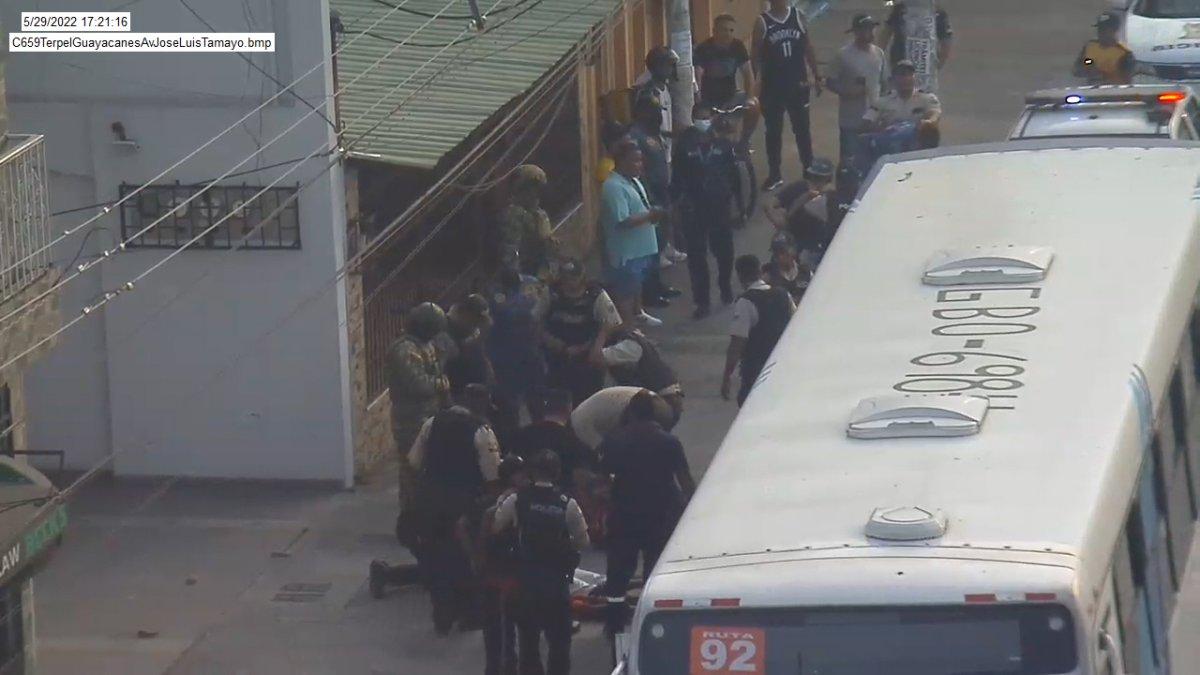 Hecho. Los delincuentes habían asaltado un bus urbano de Guayaquil.