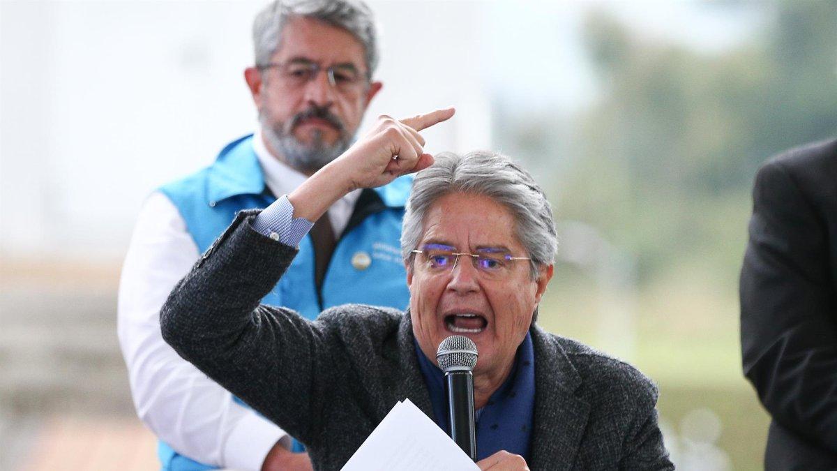 El presidente ecuatoriano, Guillermo Lasso (c), en una fotografía de archivo.