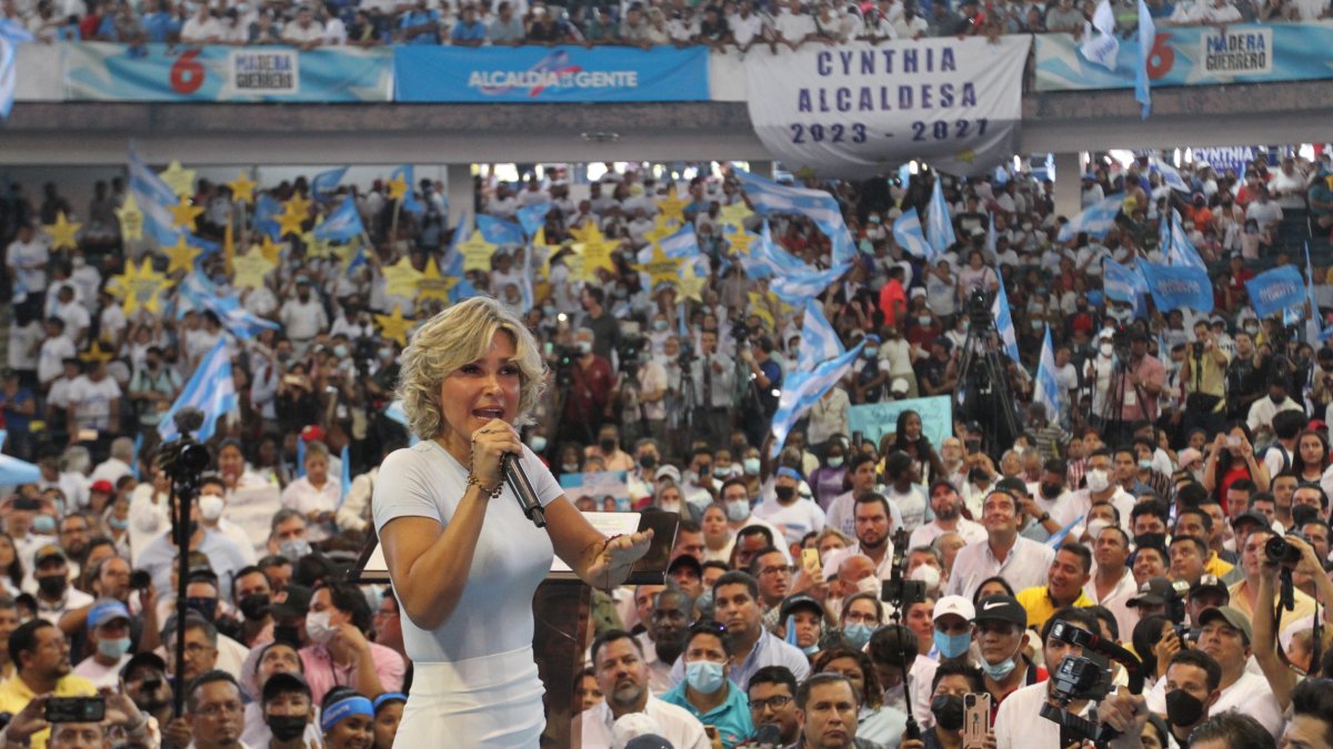 Aparición. Viteri durante el lanzamiento de su candidatura a la Alcaldía de Guayaquil, el pasado 25 de mayo, en el Coliseo Voltaire Paladines Polo.