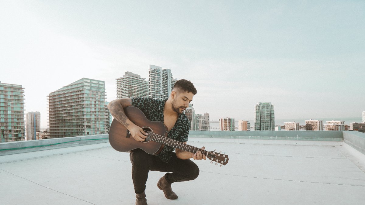 Desde hace cinco años vive en Miami.