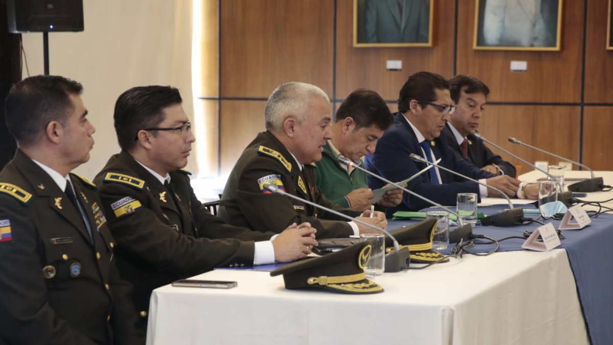 Explicaciones. Fausto Salinas, comandante de la Policía, en una de las comparecencias a la Asamblea.