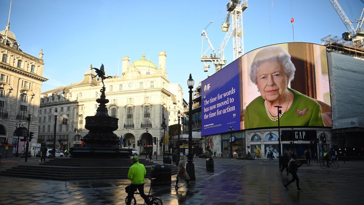 Isabel está por cumplir 70 años de reinado.