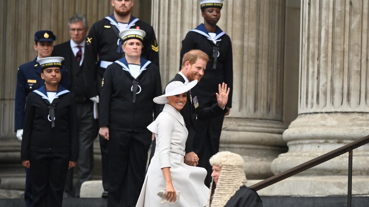El príncipe Enrique y Meghan Markle, duques de Sussex, llegan a la catedral de San Pablo