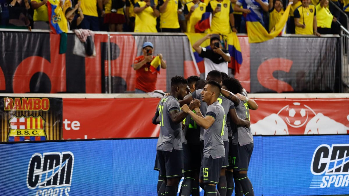 El primer amistoso se jugó en New Jersey.