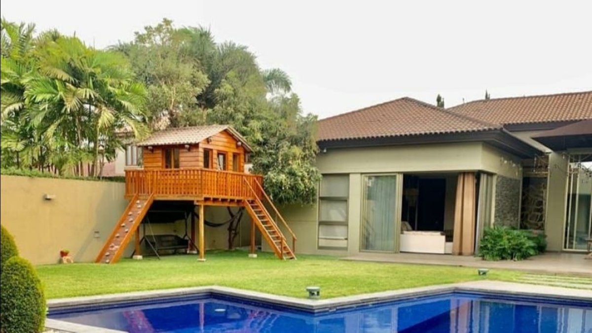 En vida, Leandro Norero fue detenido en su vivienda, en Ribera de Batán, en Samborondón. Antes esta casa fue de dos empresas y de Xavier Jordan.