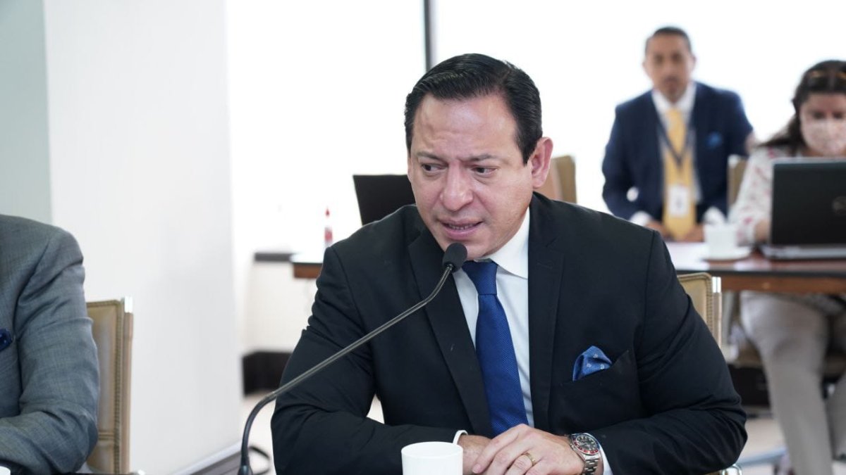 Muñoz fue designado por el Consejo de Participación durante el Gobierno de Lenín Moreno.