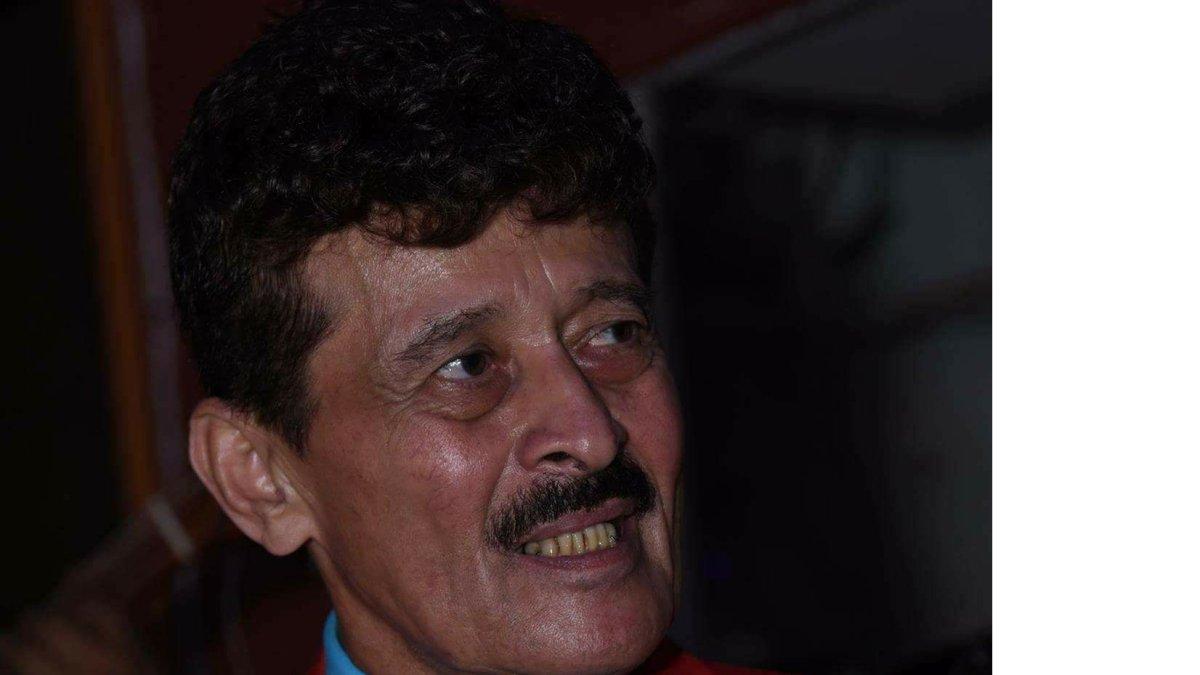 Leonardo Enrique Vega, cantante ecuatoriano