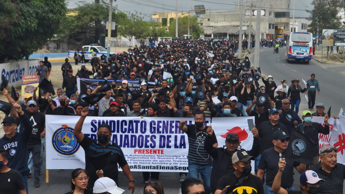 La ciudadanía salió a las calles para exigir cambios inmediatos.