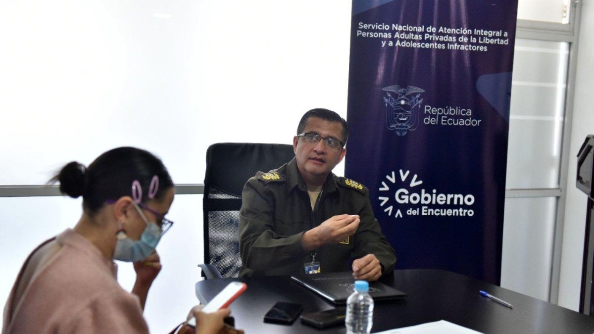 Pablo Ramírez, director general del Servicio Nacional de Atención Integral a Personas Adultas Privadas de la Libertad y a Adolescentes Infractores, en conversatorio con periodistas este lunes.