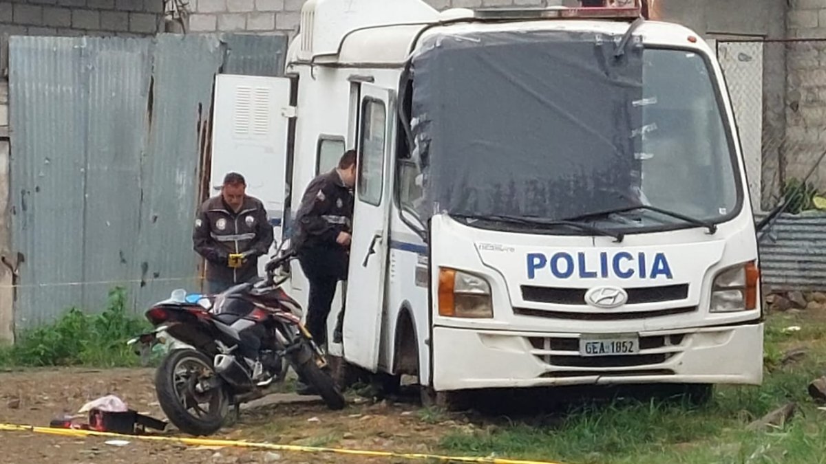 Unidad Móvil de la Policía Nacional fue baleada en Nueva Prosperina