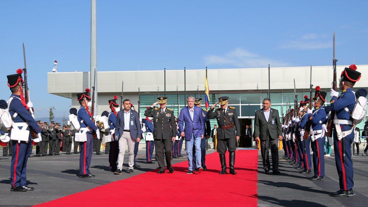 Viaje. El presidente Guillermo Lasso viajó a Los Ángeles la mañana de este martes 7 de junio.