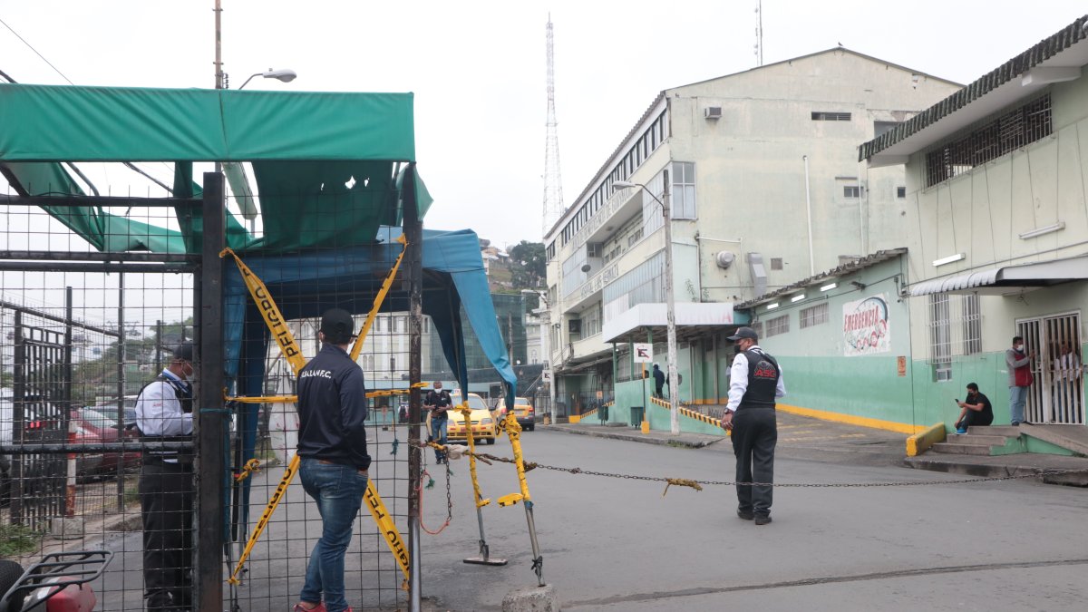 Escenario. El hombre baleado el pasado martes permanece internado en el hospital Luis Vernaza.