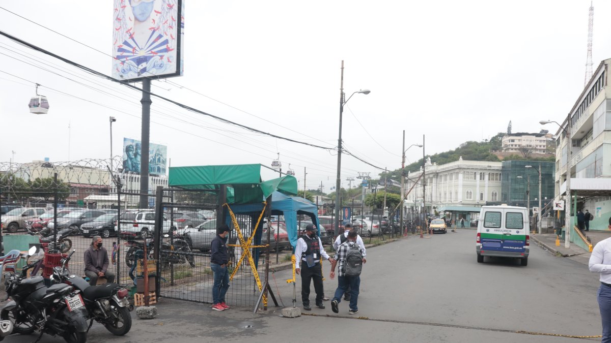 Escenario. El hombre baleado el pasado martes permanece internado en el hospital Luis Vernaza.