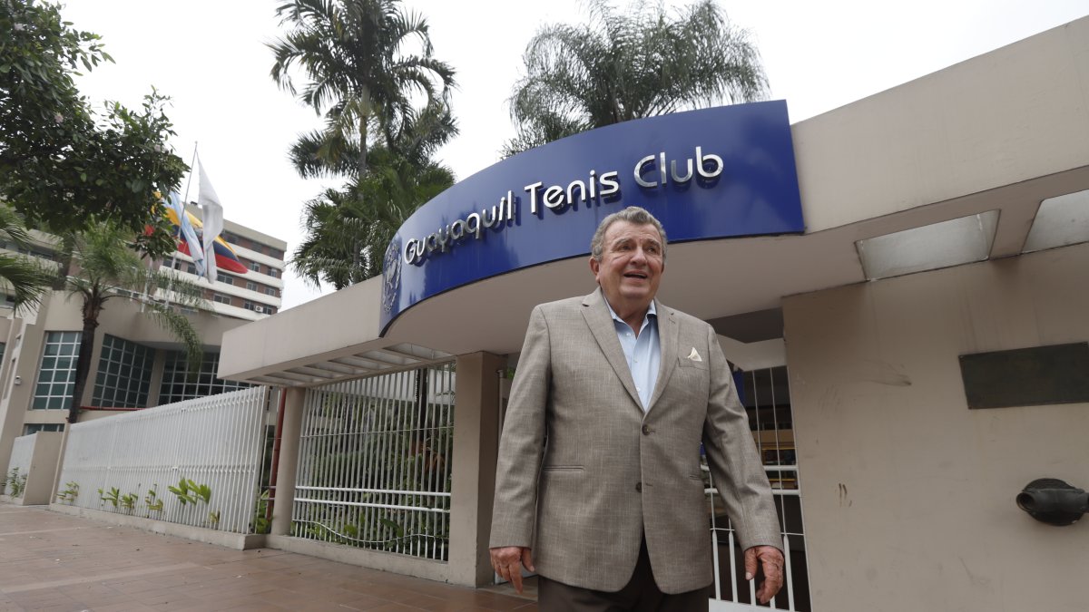 Lo mejor de  presidir el centenario club no solo son las obras que ha realizado sino los 5.000 amigos que ha ganado.
