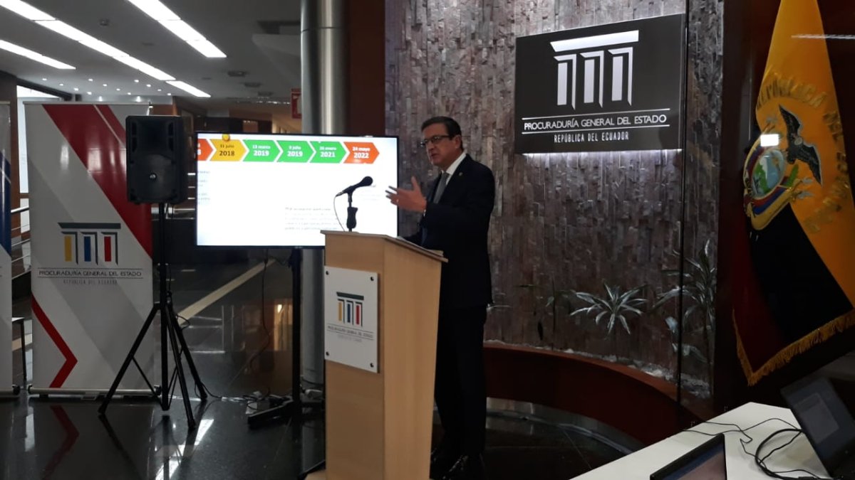 Anuncio. El procurador Ínigo Salvador dijo que hay tres meses para presentar la acción en Chile.