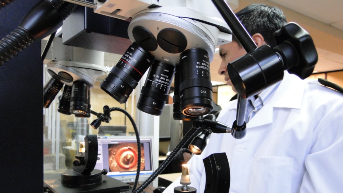 Peritos del Departamento de Criminalística realizaron el cotejo de los indicios encontrados en los 13 eventos violentos con el arma de fuego.