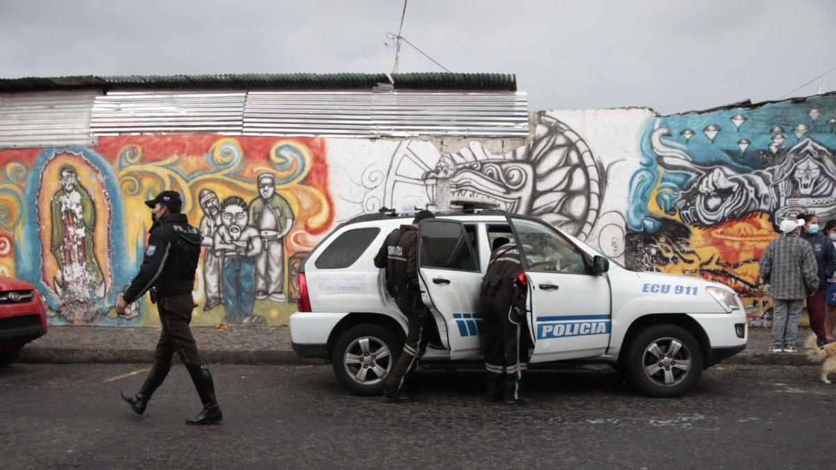 Santa Rita. En el sur hay barrios donde los Vatos Locos tienen miembros. Ellos expresan su pertenencia a través de los grafitis.