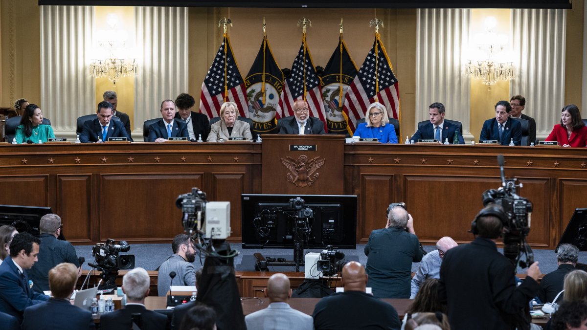 El comité selecto de la Cámara que investiga el ataque del 6 de enero al Capitolio de Estados Unidos celebra su primera audiencia pública. / Jabin Botsford /