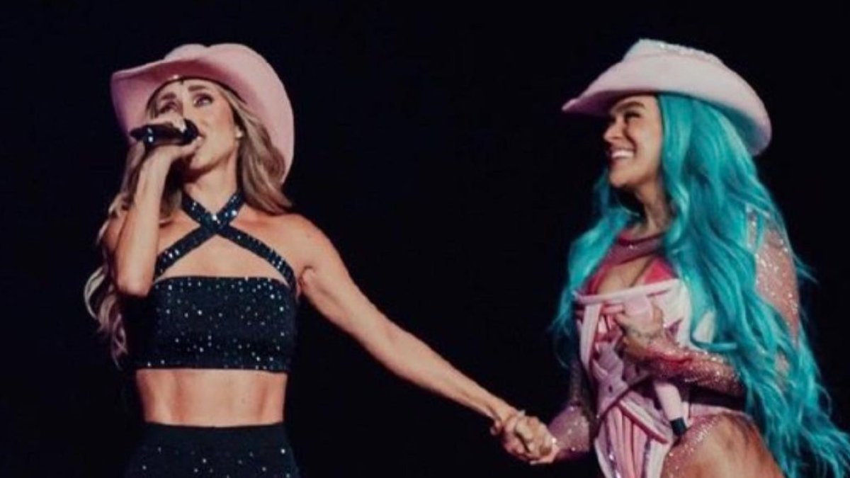 Ante ese encuentro, los fanáticos de la extinta banda mexicana no han dejado de pedir y también bromear que lo que el mundo necesita ahora es un reencuentro de RBD en los escenarios.