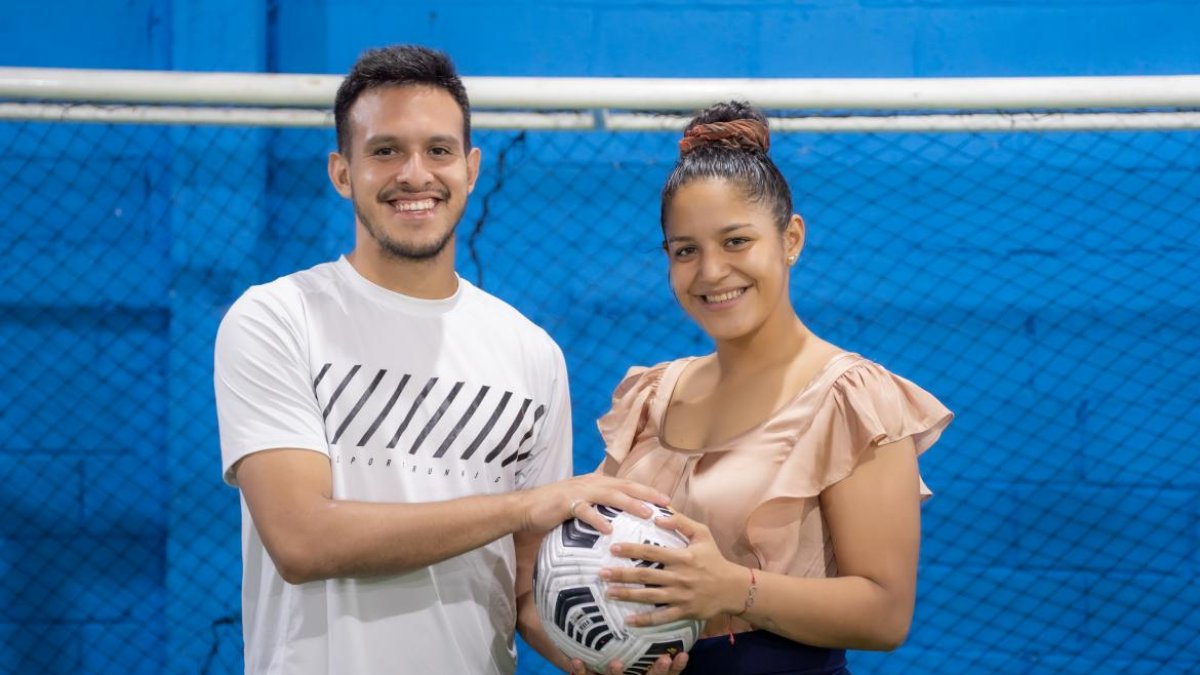 El fútbol y el Guayaquil City unieron a los arqueros Gonzalo Valle y Nadia Molina.