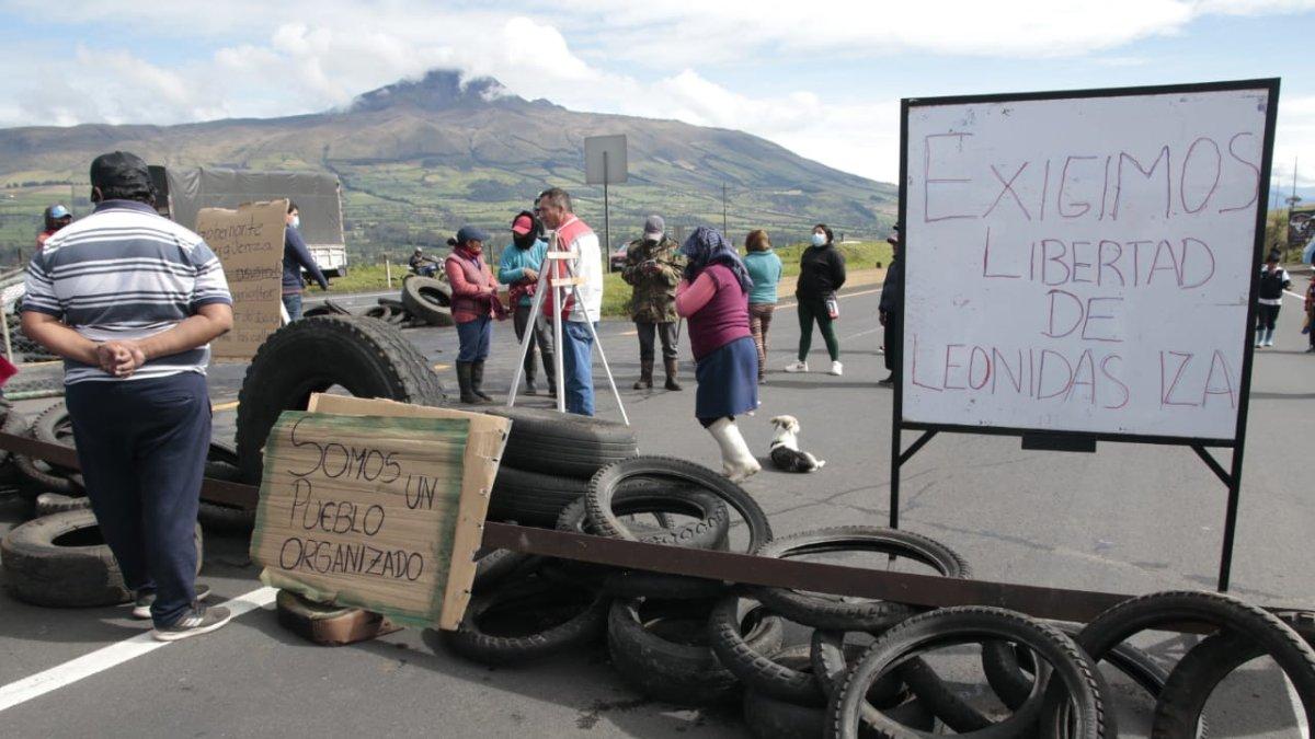 Pobladores del Romerillo se sumaron a la protesta la mañana de este martes. 24 horas después del inicio de las manifestaciones.