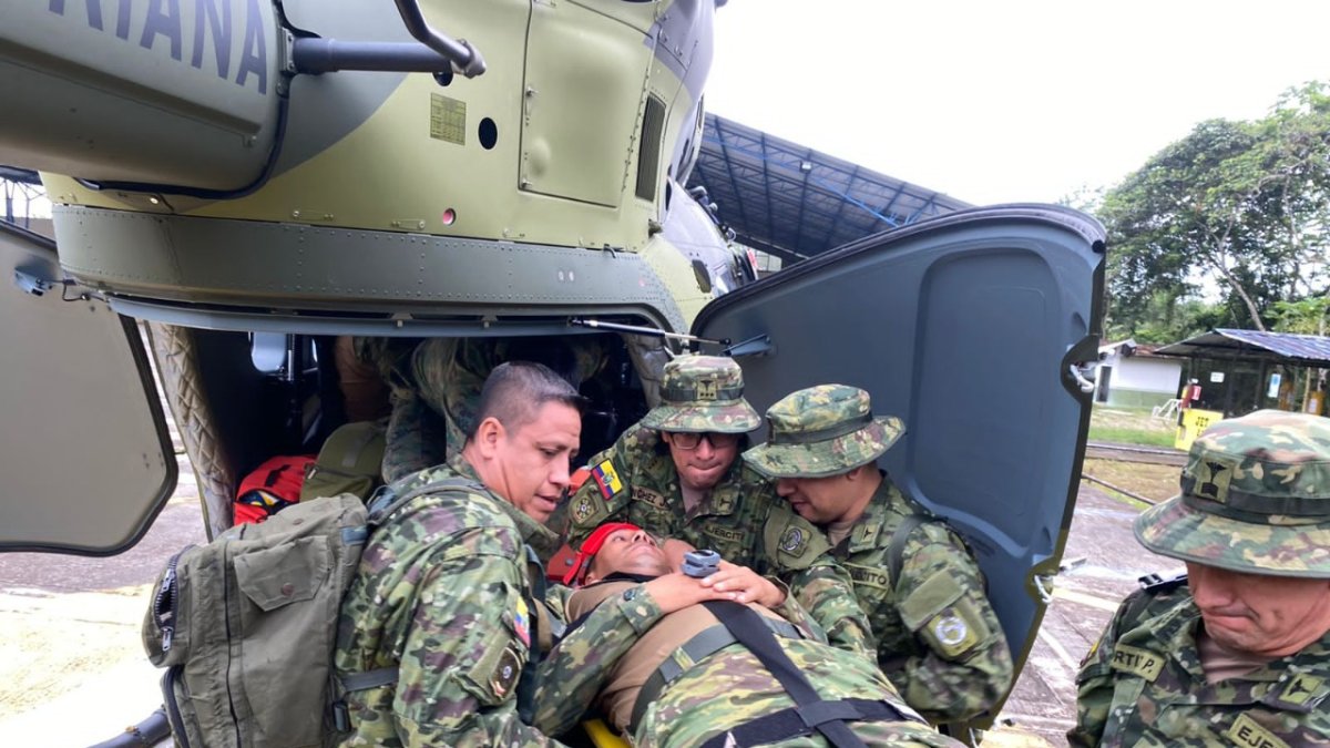 Evacuación. Los afectados fueron evacuados para recibir atención médica.
