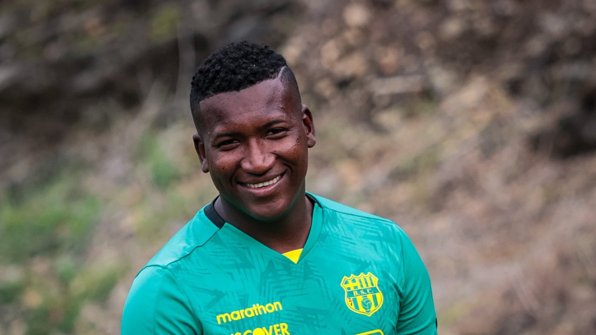 Jhon Jairo Cifuente es el primer fichaje para la ofensiva de Barcelona. Fidel Martínez está muy cerca