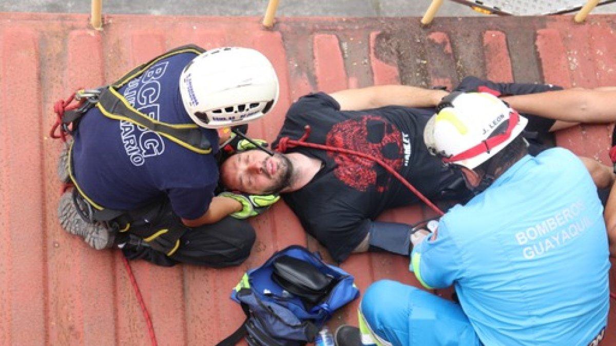 Profesionales de ambos países compartieron experiencias de las técnicas que aplican en casos de intentos de suicidio.