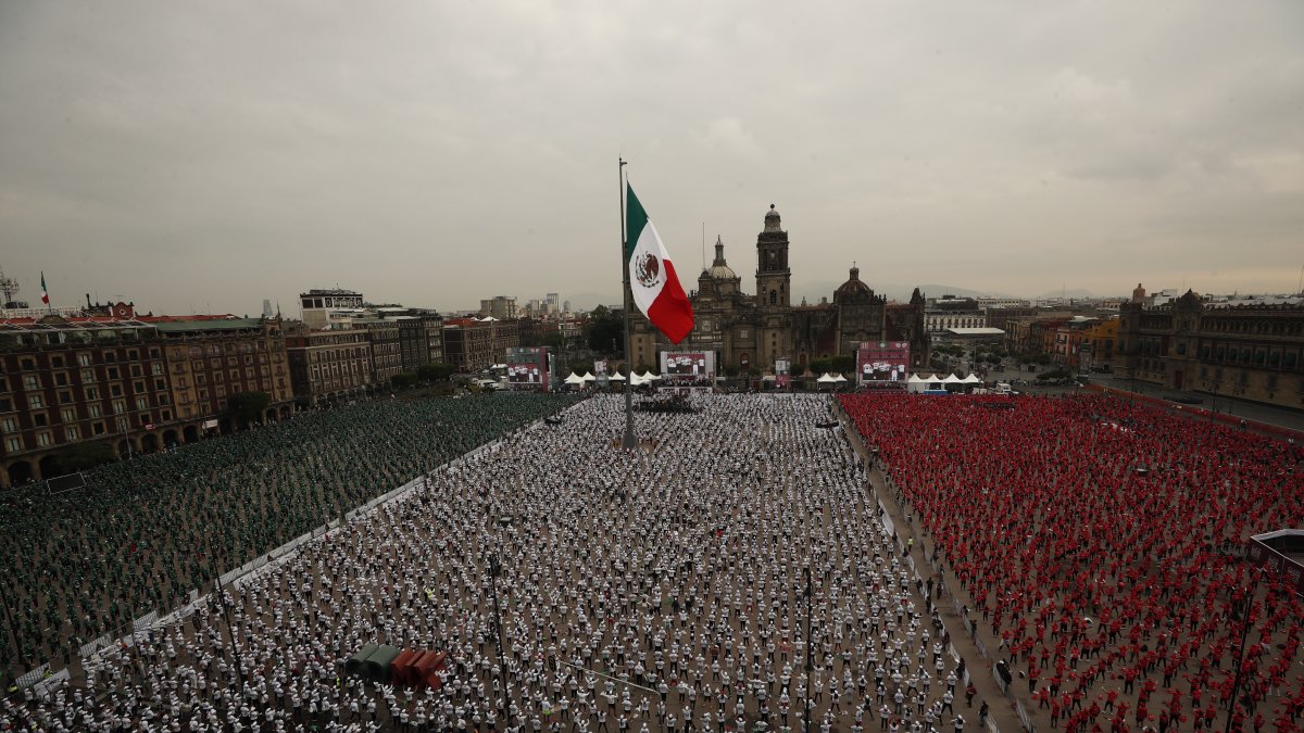 Miles de personas participaron durante una Clase Masiva de Boxeo